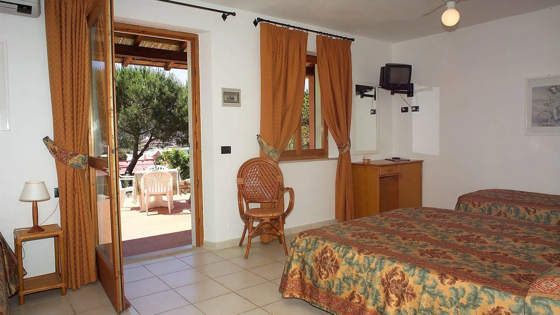 Hotel Danila Portoferraio 3*,  Italien